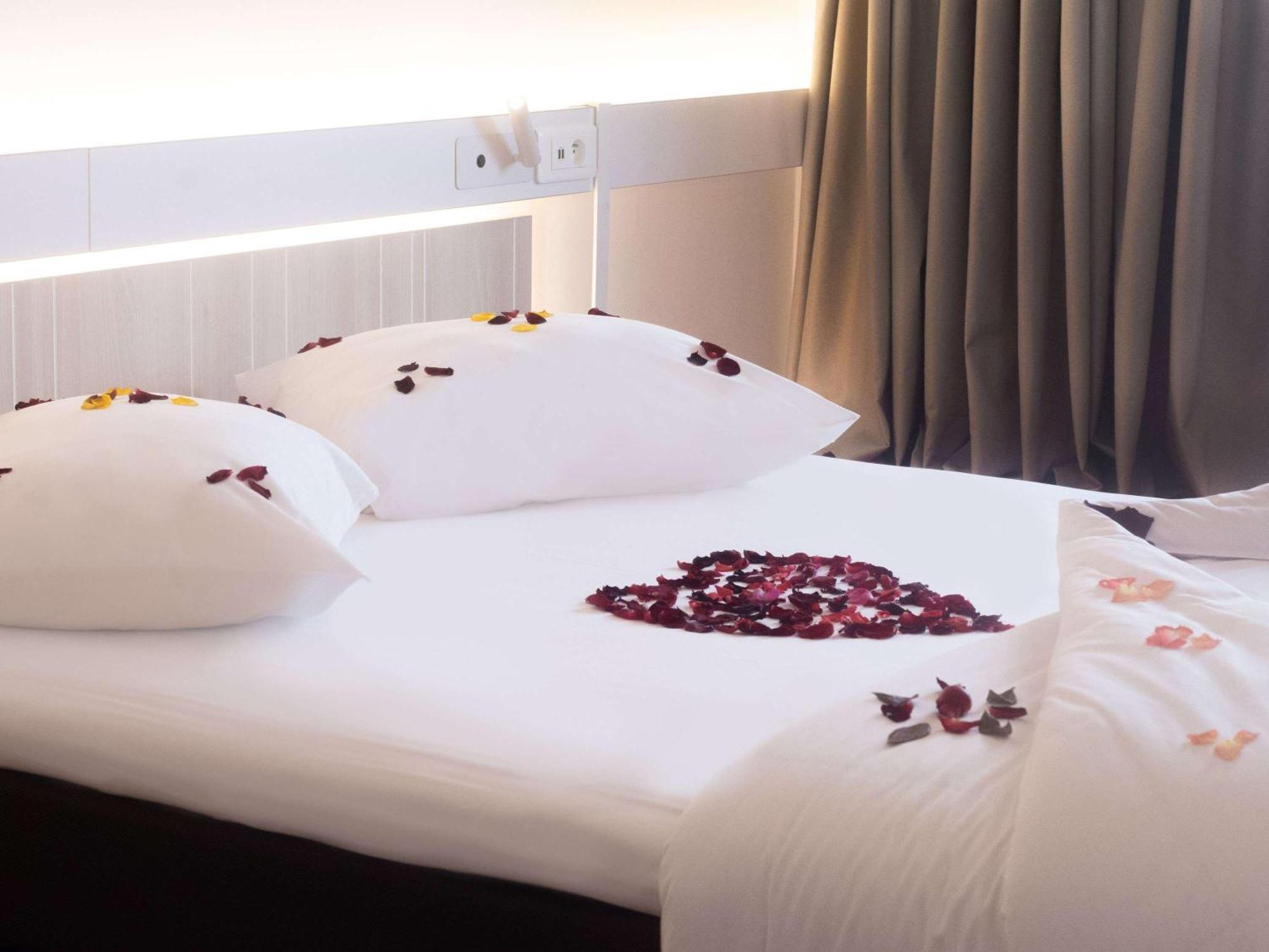Ibis Abdelmoumen Casa Centre Otel Kazablanka Dış mekan fotoğraf