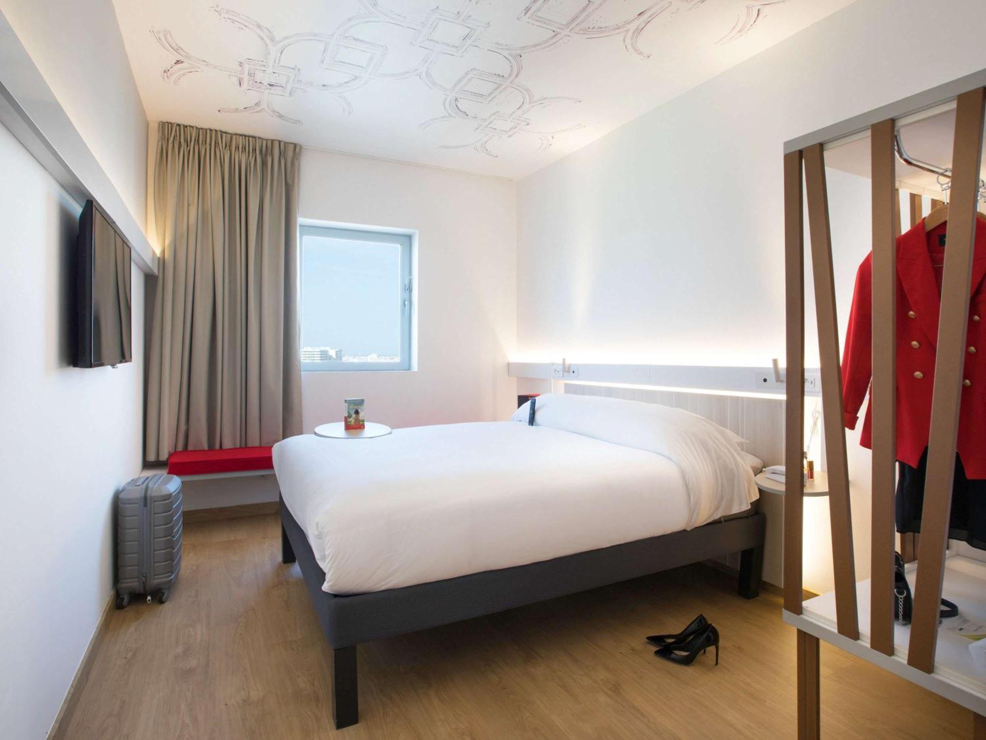 Ibis Abdelmoumen Casa Centre Otel Kazablanka Dış mekan fotoğraf